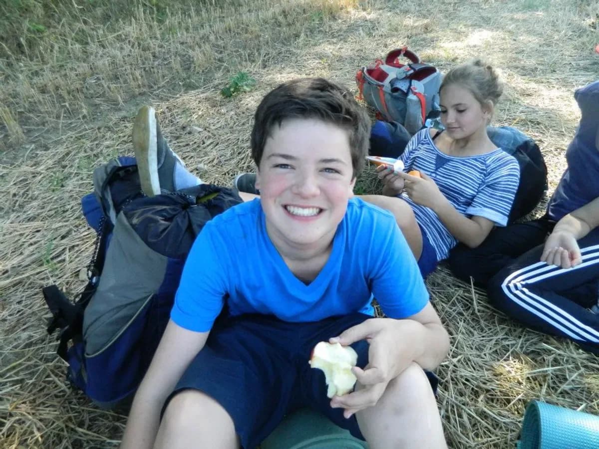 Construcción de Equipos y Exploración de la Naturaleza - Happy Camper 2
